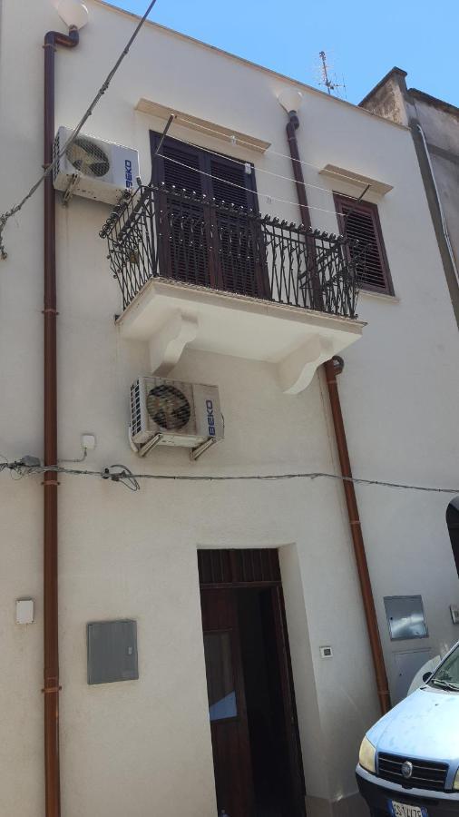 קאסטלמארה דל גולפו Casa Vacanza Raggio Di Sole מראה חיצוני תמונה